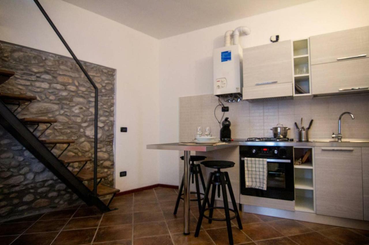 Piccola Casa Vacanze - Small Vacation House Porto Valtravaglia Dış mekan fotoğraf